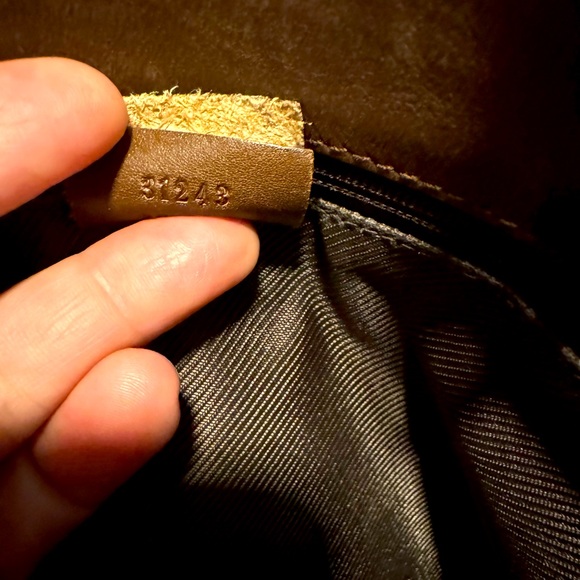 Authentic Gucci GG Supreme Tote Bag 31243 - Luxury Handbag - Picture 10 of 14